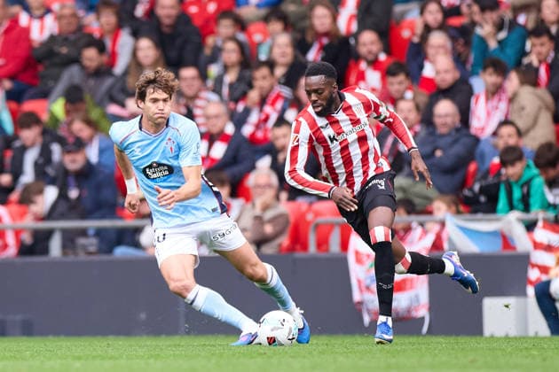 May 17, 2026, Bilbao, Vizcaya, SPAIN: Marcos Alonso of RC Celta de Vigo competes for the ball with Inaki Williams of Athletic Club during the LaLiga EA Sports match between Athletic Club and RC Celta de Vigo at San Mames on May 17, 2026, in Bilbao, Spain. Bilbao SPAIN - ZUMAa181 20260517_zaa_a181_135 Copyright: xRicardoxLarreinax