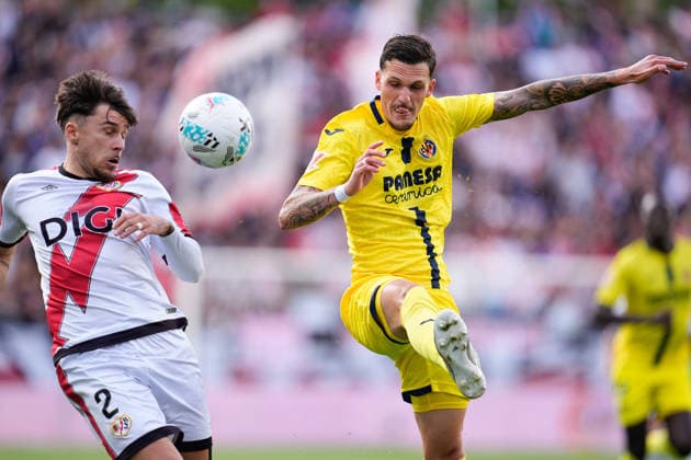 May 17, 2026, Madrid, Madrid, Spain: Rafa Marin of Villarreal CF kicks the ball during the Spanish League, LaLiga EA Sports, football match played between Rayo Vallecano and Villarreal CF at Estadio de Vallecas on May 17, 2026, in Madrid, Spain. Rayo Vallecano V Villarreal CF - LaLiga EA Sports  - ZUMAa181 20260517_zaa_a181_127 Copyright: xDennisxAgyemanx