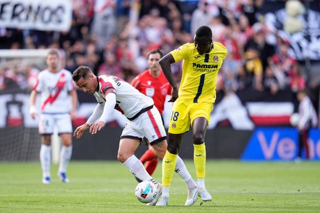 May 17, 2026, Madrid, Madrid, Spain: Oscar Trejo of Rayo Vallecano and Pape Gueye of Villarreal CF compete for the ball during the Spanish League, LaLiga EA Sports, football match played between Rayo Vallecano and Villarreal CF at Estadio de Vallecas on May 17, 2026, in Madrid, Spain. Madrid Spain - ZUMAa181 20260517_zaa_a181_158 Copyright: xDennisxAgyemanx
