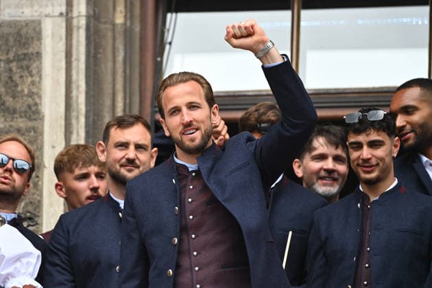 Harry KANE (Bayern Muenchen), Meisterfeier FC Bayern Muenchen auf dem Rathausbalkon auf dem Marienplatz in Muenchen am 17.05.2026. Fussball 1. Bundesliga Saison 2025 2026, 34.Spieltag,