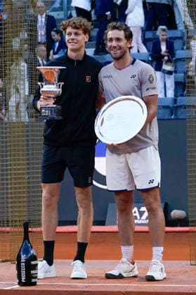 Jannik Sinner of Italy and Casper Ruud of Norway pose for a picture during the victory ceremony of the Internazionali BNL d Italia 2026 tennis tournament at Foro Italico in Rome (Italy) on May, 17, 2026. AntoniettaxBaldassarre