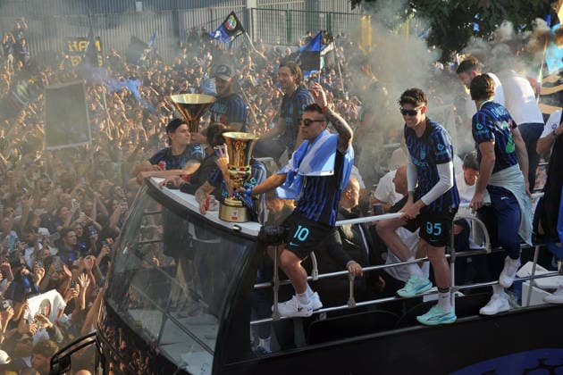 foto Mario Romano IPP Milano 17 05 2026 Festa Inter nella foto il pullman dell’ Inter all’ uscita dello stadio Meazza - lautaro martinez Italy Photo Press - World Copyright italy ITALY  Copyright: xR4924_italyphotopressx