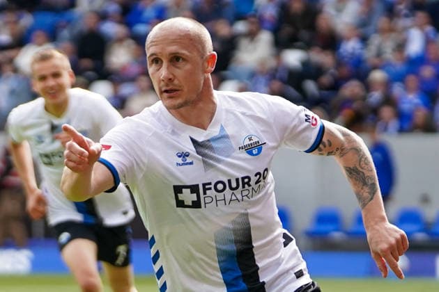 Deutschland: Fußball 2. Liga 2025 2026, 34. Spieltag - SV Darmstadt 98 vs SC Paderborn 07 Merck-Stadion am Böllenfalltor (Darmstadt): Sven Michel (SCP, 11) Tor und Torjubel zum 0:2 für SC Paderborn 07