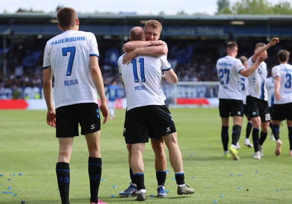 16.05.2026, Fussball 2. Bundesliga, SV Darmstadt 98 - SC Paderborn, v.l., Torjubel zum 0:2 durch Sven Michel (SC Paderborn), Filip Bilbija (SC Paderborn), Laurin Curda (SC Paderborn), Goal celebration, celebrate the goal DFL DFB REGULATIONS PROHIBIT ANY USE OF PHOTOGRAPHS AS IMAGE SEQUENCES AND OR QUASI-VIDEO. xdcx