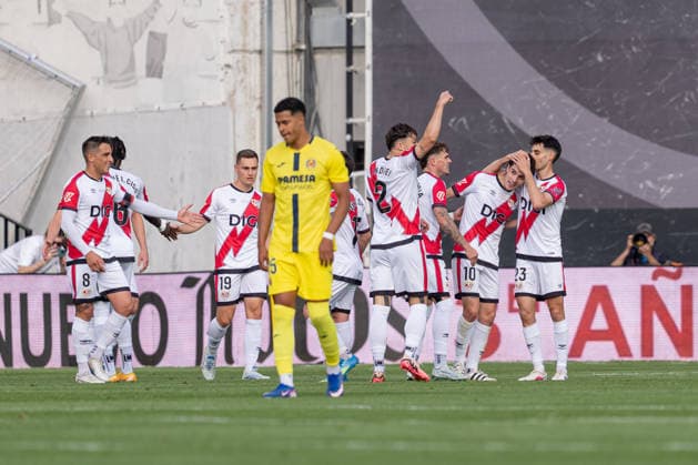 ESP: Rayo Vallecano v Villarreal. Spanish LaLiga Rayo Vallecano Team celebrating a goal during the Spanish LaLiga match, between Rayo Vallecano an Villarreal played at Vallecas Stadium on May 17, 2026 in Madrid Spain Madrid Spain ESP: Rayo Vallecano v Villarreal. Spanish LaLiga Copyright: xHugoxJimenezx xAgenciaxLOFx