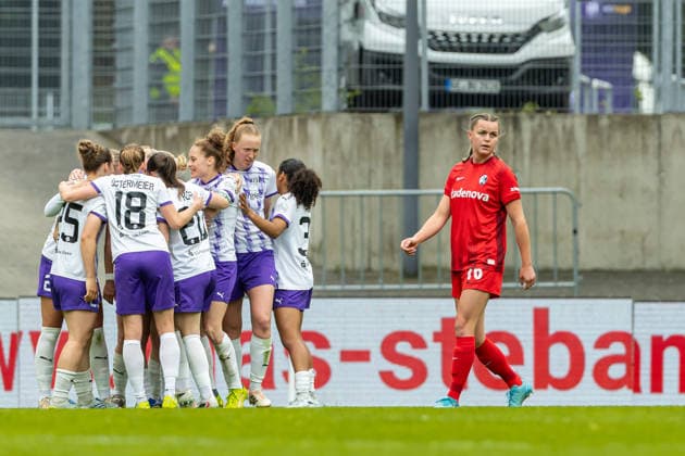 Greta Stegemann Club Freiburg) enttaeuscht waehrend des Spiels der Frauen Fussball Bundesliga zwischen SGS Essen und Sport-Club Freiburg, Stadion an der Hafenstrasse am 17. May 2026 in Essen, Deutschland. (Foto von Mario Hommes DeFodi Images) +++ Greta Stegemann (Sport-Club Freiburg) looks dejected during the Women s Soccer Bundesliga match between SGS Essen and Sport-Club Freiburg at Stadion an der Hafenstrasse on May 17, 2026 in Essen, Germany. (Photo by Mario Hommes DeFodi Images) DFL regulations prohibit any use of photographs as image sequences and or quasi-video. -