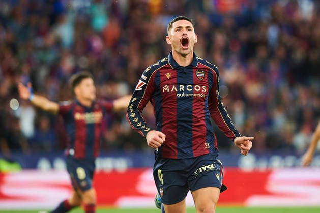 Adrian Dela, De la Fuente (Levante UD) celebrates after scoring his team˜s second goal during the LaLiga EA Sports match between Levante UD and RCD Mallorca at Ciudad de Valencia on May 17, 2026 in Valencia, Spain. (Photo by Maria Jose Segovia DeFodi Images) -