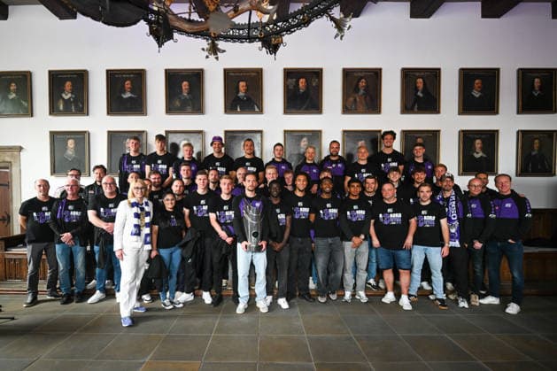 Meisterfeier im Rathaus nach dem Aufstieg des VfL Osnabrück am 17.05.2026 Oberbürgermeisterin von Osnabrück Katharina empfängt den Aufsteiger und Meister