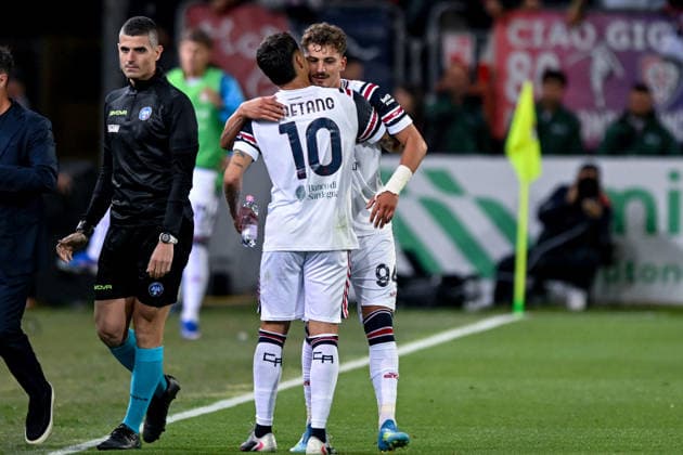 Cagliari s Sebastiano Esposito celebrates after scoring the goal for 1-1 during the Serie A soccer match between Cagliari Calcio and Torino at the Unipol Domus in Cagliari, Sardinia - Sunday 17th May. - Soccer  Copyright: x Â®xGianlucaxZuddas LaPressex