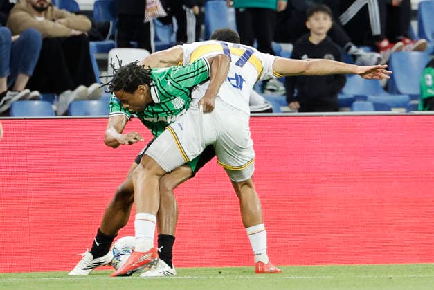 May 17, 2026, Reggio Emilia, REGGIO EMILIA: Sassuolo s Armand Lauriente (L) and Lecce™s Danilo Veiga in action during the Italian Serie A soccer match US Sassuolo vs US Lecce at Mapei Stadium in Reggio Emilia, Italy, 17 May 2026. ANSA SERENA CAMPANINI. Soccer: Serie A; Sassuolo - Lecce  - ZUMAa110 20260517_zaf_a110_163 Copyright: xSerenaxCampaninix