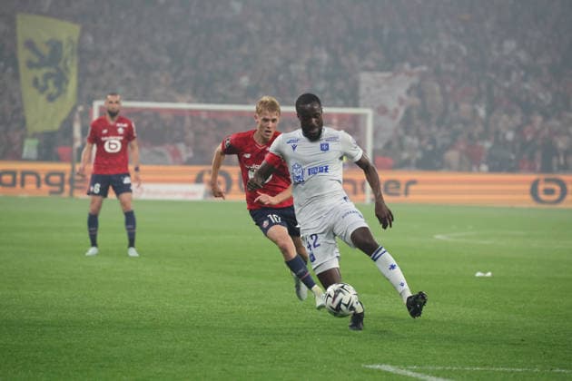 FOOTBALL : LOSC Lille vs Auxerre - Ligue 1 J34 - 17 05 2026 Elisha OWUSU (AJ Auxerre) lors du match LOSC Lille vs Auxerre, Ligue 1 J34, Decathlon Arena stade Pierre Mauroy, le 17 mai 2026 - photo Laurent Sanson PsnewZ  Copyright: xLaurentxSANSONx xPsnewZx