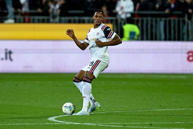Cagliari s Yerry Mina in action during the Serie A soccer match between Cagliari Calcio and Torino at the Unipol Domus in Cagliari, Sardinia - Sunday 17th May. - Soccer  Copyright: x Â®xGianlucaxZuddas LaPressex