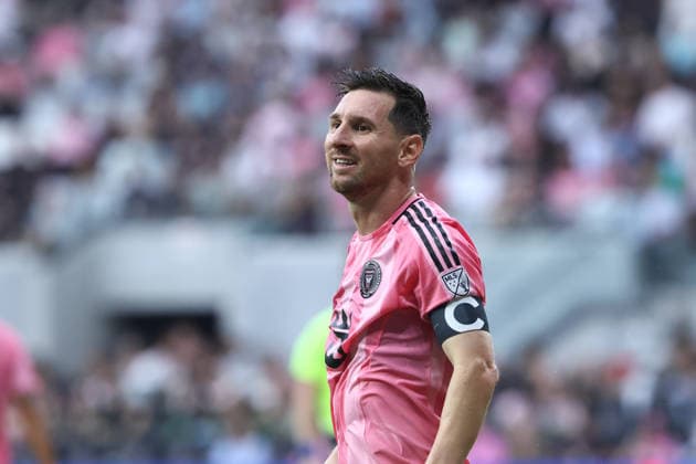 MIAMI, FL - MAY 17: Inter Miami CF midfielder Leo Messi (10) smiles after a missed scoring chance in the first half during the match between the Portland Timbers and Inter Miami CF on Sunday, May 17, 2026 at Nu Stadium in Miami, FL. (Photo by Peter Joneleit Icon Sportswire) SOCCER: MAY 17 MLS, Fussball Herren, USA Inter Miami CF vs Portland Timbers EDITORIAL USE ONLY Icon2605017042