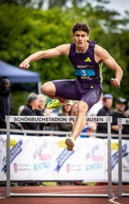 35. Internationales Läufermeeting; Pliezhausen, 17.05.2026 Owe Fischer-Breiholz (GER Königsteiner LV) gewinnt die 300m Hürden der Männer; 35. Internationales Läufermeeting am 17.05.2026 im Schönbuchstadion in Pliezhausen (Baden-Württemberg). Copyright: xBEAUTIFULxSPORTS R.xSchmittx