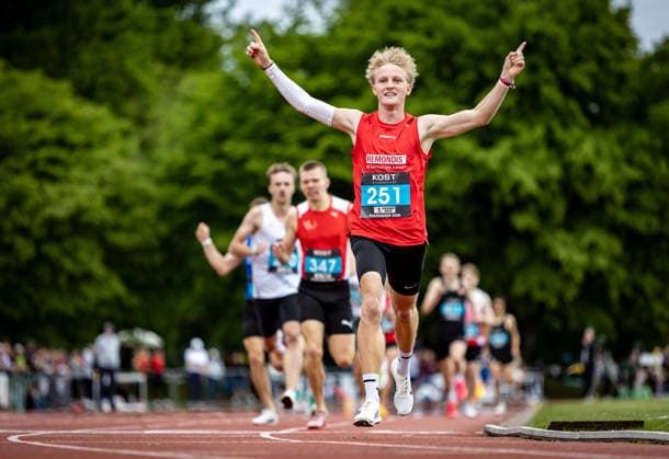 35. Internationales Läufermeeting; Pliezhausen, 17.05.2026 Zieljubel: Valentin Götte (GER TV Bad Säckingen) auf der Ziellinie im 600m-Rennen der Männer; 35. Internationales Läufermeeting am 17.05.2026 im Schönbuchstadion in Pliezhausen (Baden-Württemberg). Copyright: xBEAUTIFULxSPORTS R.xSchmittx