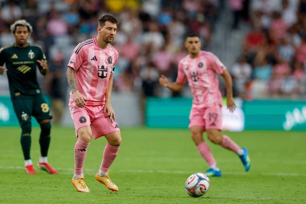 May 17, 2026, Miami, Florida, USA: Inter Miami forward Lionel Messi (10) controls the ball during a MLS, Fussball Herren, USA soccer match between Inter Miami CF and Portland Timbers at NU Stadium in Miami Soccer 2026: Inter Miami 2:0 Portland Timbers  - ZUMAa257 20260517_zsp_a257_028 Copyright: xChrisxArjoonx
