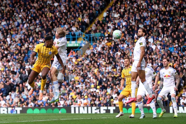 LEEDS, ENGLAND - MAY 17: Danny Welbeck of Brighton & Hove Albion heads towards goal but fails to score during the Premier League match between Leeds United and Brighton & Hove Albion at Elland Road on May 17, 2026 in Leeds, England.  Copyright: xMBxMediax