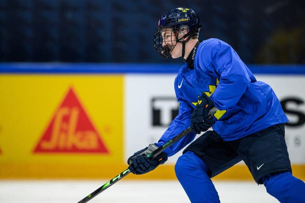 260518 Viggo Björck of Sweden at a practice session during the 2026 IIHF Ice hockey, Eishockey World Championship, WM, Weltmeisterschaft on May 18, 2026 in Fribourg. Photo: Jesper Zerman BILDBYRAN kod JZ JZ0717 ishockey ice hockey ishockey-vm 2026 vm 2026 iihf world championship träning practice sverige sweden day 4 bbeng Copyright: JESPERxZERMAN BB260518JZ050