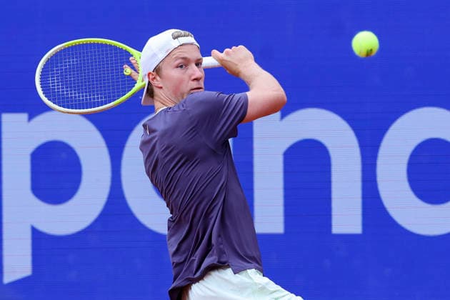 Max Schoenhaus (Germany) kontrolliert den Ball, Bitpanda Hamburg Open, Bitpanda Hamburg Open, Rothenbaum am 18. May 2026 in Hamburg, Deutschland. (Foto von Marco Steinbrenner DeFodi Images) Max Schoenhaus (Germany) controls the ball, Bitpanda Hamburg Open, Bitpanda Hamburg Open, Rothenbaum, May 18, 2026 in Hamburg, Germany. (Photo by Marco Steinbrenner DeFodi Images) -