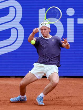 Max Schoenhaus (Germany) kontrolliert den Ball, Bitpanda Hamburg Open, Bitpanda Hamburg Open, Rothenbaum am 18. May 2026 in Hamburg, Deutschland. (Foto von Marco Steinbrenner DeFodi Images) Max Schoenhaus (Germany) controls the ball, Bitpanda Hamburg Open, Bitpanda Hamburg Open, Rothenbaum, May 18, 2026 in Hamburg, Germany. (Photo by Marco Steinbrenner DeFodi Images) -