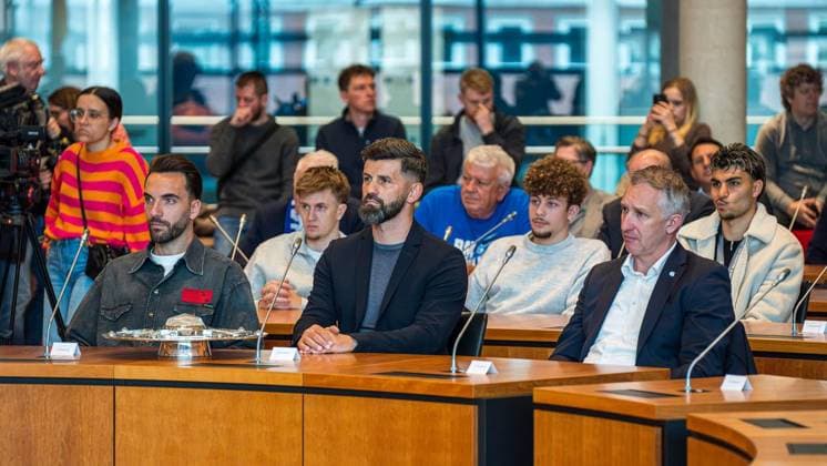 Empfang S04 in Gelsenkirchen ** NUR FÜR REDAKTIONELLE ZWECKE ** EDITORIAL USE ONLY **<p>Empfang Schalke 04 Vertreter bei Oberbürgermeisterin Andrea Henze (SPD) am Dienstag, 20. Mai 2025 im Hans-Sachs-Haus in Gelsenkirchen.¨ Deutschland NRW Gelsenkirchen Copyright: ChristophxWojtyczka