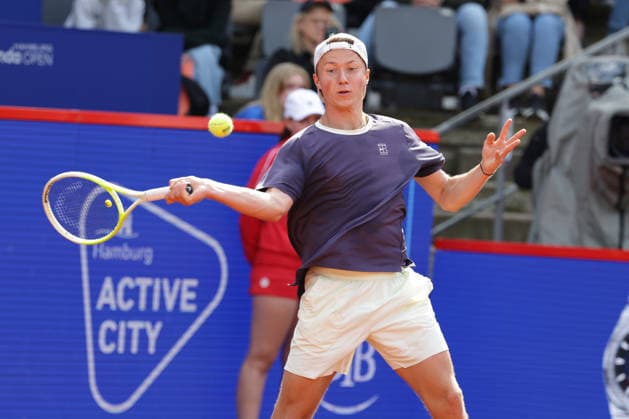 2026.05.18, xFSx, Bitpanda Open Hamburg ATP500, Herren-Tennistunier in Hamburg , Am Rothembaum in Hamburg , Max Schoenhaus (GER) spielt eine Vorhand Copyright: HMBxMedia FernandoxSoares