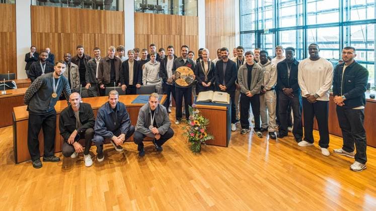 Empfang S04 in Gelsenkirchen ** NUR FÜR REDAKTIONELLE ZWECKE ** EDITORIAL USE ONLY **<p>Empfang Schalke 04 Vertreter bei Oberbürgermeisterin Andrea Henze (SPD) am Dienstag, 20. Mai 2025 im Hans-Sachs-Haus in Gelsenkirchen.¨ Deutschland NRW Gelsenkirchen Copyright: ChristophxWojtyczka