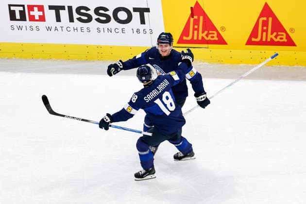 Ice hockey, Eishockey - IIHF WC 2026 ZURICH,SWITZERLAND,18.MAY.26 - ICE HOCKEY - IIHF Ice Hockey World Championship, WM, Weltmeisterschaft 2026, group stage, Finland vs USA. Image shows the rejoicing of Vili Saarijarvi and Aatu Raty (FIN).  GEPAxpictures xMaticxKlansek