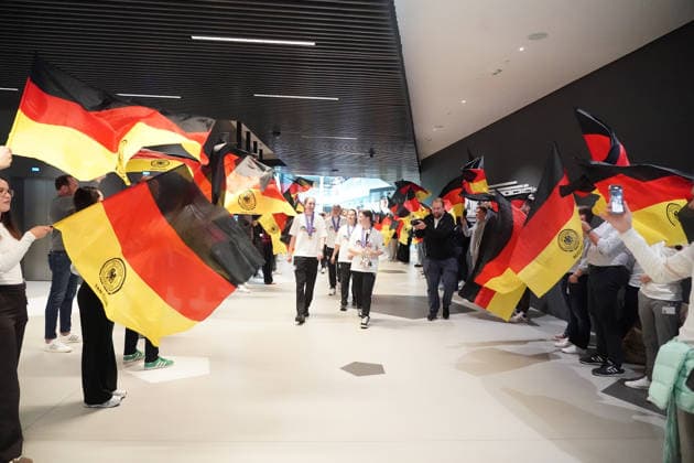 Laura Dafinger (Deutschland U17, U 17 bringt den Pokal und das Team in den DFB Campus zum Empfang der Europameisterinnen - Frankfurt 18.05.2026: Empfang der U17-Europameisterinnen im DFB-Campus