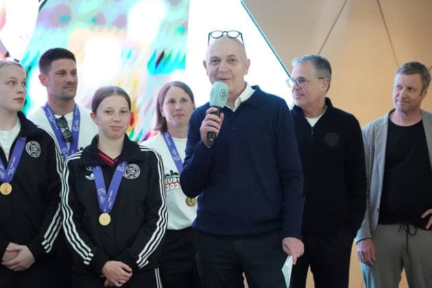 Ansprache DFB Präsident Bernd Neuendorf - Frankfurt 18.05.2026: Empfang der U17, U 17 Europameisterinnen im DFB-Campus
