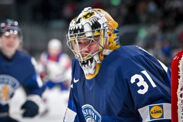 ZURICH, SWITZERLAND - MAY 18: goalkeeper Justus Annunen of Finland focus during the 2026 IIHF Ice hockey, Eishockey World Championship, WM, Weltmeisterschaft Switzerland game between Finland and USA at Swiss Life Arena on May 18, 2026 in Zurich, Zurich. Zurich Swiss Life Arena Zurich Switzerland Copyright: xJustPictures.ch AndreaxBrancax jp-en-EuSpIm-JP7_ANB_Fin_USA_18052026_9502