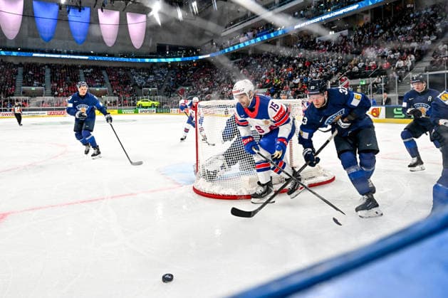 ZURICH, SWITZERLAND - MAY 18: Nikolas Matinpalo of Finland against Tommy Novak of United States during the 2026 IIHF Ice hockey, Eishockey World Championship, WM, Weltmeisterschaft Switzerland game between Finland and USA at Swiss Life Arena on May 18, 2026 in Zurich, Zurich. Zurich Swiss Life Arena Zurich Switzerland Copyright: xJustPictures.ch AndreaxBrancax jp-en-EuSpIm-JP7_ANB_Fin_USA_18052026_4886