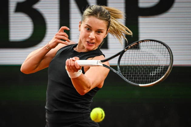 May 18, 2026, Paris, France, France: MAJA CHWALINSKA of Poland during her first qualifying match against A. Rame of France at the WTA, Tennis Damen French Open 2026 at Roland-Garros Stadium in Paris, France. Chwalinska won 6:0, 6:3. Paris France - ZUMAm308 20260518_zsp_m308_028 Copyright: xMatthieuxMirvillex