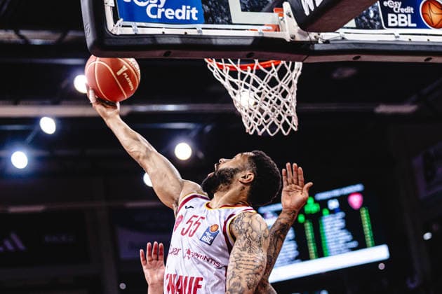 easyCredit Basketball Bundesliga, 2. Playoff-Viertelfinale: Telekom Baskets Bonn vs. Fitness First Baskets Würzburg, 18.05.2026 David Muenkat (Würzburg 55) punktet - easyCredit Basketball Bundesliga, 2. Playoff-Viertelfinale: Telekom Baskets Bonn vs. Fitness First Baskets Würzburg, 18.05.2026, Telekom Dome Bonn Copyright: xBEAUTIFULxSPORTS Derixx