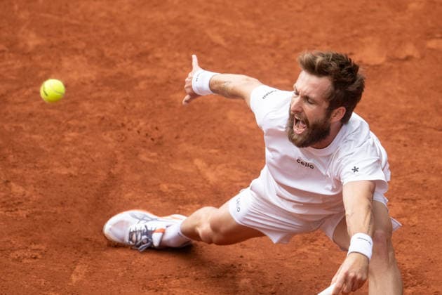 HAMBURG, GERMANY - MAY 18: Corentin Moutet of France plays a forehand shot to oppontent Alejandro Davidovich Fokina of Spain during their Men s Singles Round One match at the Bitpanda Hamburg Open on May 18, 2026 in Hamburg, Germany. Credit: Andy Astfalck NurPhoto Germany Copyright: xAndyxAstfalckx