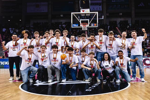 easyCredit Basketball Bundesliga, 2. Playoff-Viertelfinale: Telekom Baskets Bonn vs. Fitness First Baskets Würzburg, 18.05.2026 Das JBBL-Team der Bonner Baskets ist Deutscher Meister geworden - easyCredit Basketball Bundesliga, 2. Playoff-Viertelfinale: Telekom Baskets Bonn vs. Fitness First Baskets Würzburg, 18.05.2026, Telekom Dome Bonn Copyright: xBEAUTIFULxSPORTS Derixx