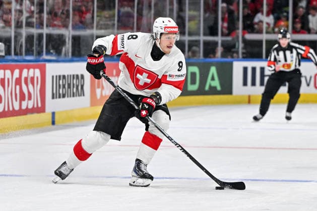 ZURICH, SWITZERLAND - MAY 18: Simon Knak of Switzerland in action during the 2026 IIHF Ice hockey, Eishockey World Championship, WM, Weltmeisterschaft Switzerland game between Germany and Switzerland at Swiss Life Arena on May 18, 2026 in Zurich, Zurich. Zurich Swiss Life Arena Zurich Switzerland Copyright: xJustPictures.ch AndreaxBrancax jp-en-EuSpIm-JP7_ANB_Ger_Sui_18052026_1334