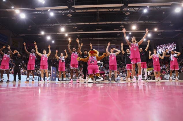 Telekom Baskets Bonn nach Sieg vs. Fitness First Würzburg Baskets Playoffs Viertelfinale Spiel 2 - Saison 2025 26