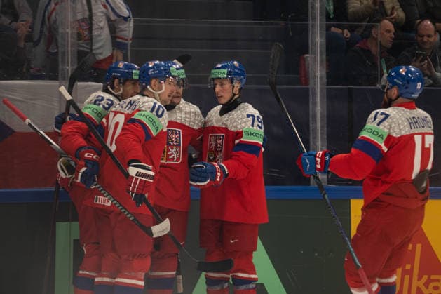 FRIBOURG, FRIBOURG - MAY 18: Czechia players celebrate after scoring during the 2026 IIHF World Championship, WM, Weltmeisterschaft Preliminary Round Group B match between Sweden and Czechia at BCF Arena on May 18, 2026 in Fribourg, Fribourg, Switzerland. Copyright: xLivioxBaeriswylx xSPPx Sportspressphoto_SPR149674