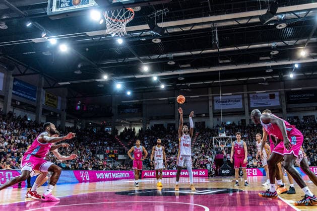 Marcus Carr (Fitness First Wuerzburg Baskets, 05) beim Freiwurf Telekom Baskets Bonn vs. Fitness First Wuerzburg Baskets, Basketball, easy Credit BBL, Playoffs, Viertelfinale, 2. Spieltag, 2025 2026, 18.05.2026 Telekom Baskets Bonn vs. Fitness First Wuerzburg Baskets, Basketball, easy Credit BBL, Playoffs, Viertelfinale, 2. Spieltag, 2025 2026, 18.05.2026 Bonn Copyright: xEibner-Pressefoto GerhardxWingenderx EP_GWR