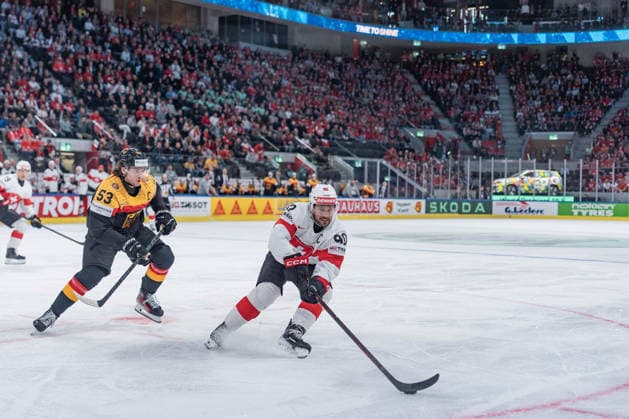 18 05 2026, Zurich, Swiss Life Arena, Ice hockey, Eishockey World Championships: Germany - Switzerland, 53 Moritz Seider (Germany), 90 Roman Josi (Switzerland) Zurich Swiss Life Arena Zurich Switzerland Copyright: xJustPictures.ch StefanxEmchx jp-de-StEm-DSC0126720260518