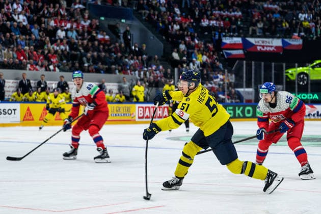 260518 Emil Heineman of Sweden during the 2026 IIHF Ice hockey, Eishockey World Championship, WM, Weltmeisterschaft match between Sweden and Czech Republic on May 18, 2026 in Fribourg. Photo: Jesper Zerman BILDBYRAN kod JZ JZ0719 ishockey ice hockey ishockey-vm 2026 vm 2026 iihf world championship sverige sweden tjeckien czech republic bbeng Copyright: JESPERxZERMAN BB260518JZ157