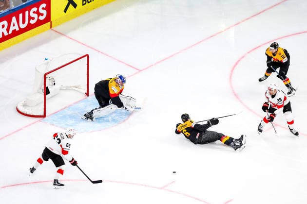 Ice hockey, Eishockey - IIHF WC 2026 ZURICH,SWITZERLAND,18.MAY.26 - ICE HOCKEY - IIHF Ice Hockey World Championship, WM, Weltmeisterschaft 2026, group stage, Germany vs Switzerland. Image shows Denis Malgin (SUI), Jonas Stettmer (GER), Kai Wissmann (GER), Timo Meier (SUI) and Eric Mik (GER). GEPAxpictures xMaticxKlansek