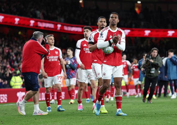 London, England, 18th May 2026. Gabriel of Arsenal leads a lap of appreciation in their last home game during the Arsenal vs Burnley Premier League match at the Emirates Stadium, London. Picture credit should read: David Klein Sportimage EDITORIAL USE ONLY. No use with unauthorised audio, video, data, fixture lists, club league logos or live services. Online in-match use limited to 120 images, no video emulation. No use in betting, games or single club league player publications. SPI_043_DK_Arsenal_Burnley SPI-4808-0039