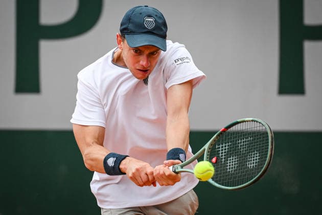 May 18, 2026, Paris, France, France: Guy DEN OUDEN of Netherlands during the first qualifying day of the Roland-Garros 2026, French Open 2026, Grand Slam tennis tournament at Roland-Garros Stadium on May 18, 2026 in Paris, France. Roland Garros 2026 - Qualifying Day 1  - ZUMAm308 20260518_zsp_m308_113 Copyright: xMatthieuxMirvillex