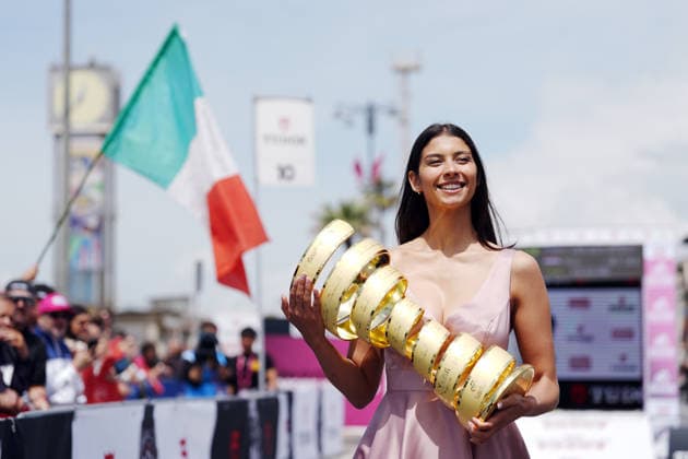 The trophy (trofeo senza fine) during Stage 10, an individual time trial at the Giro d™Italia, from Viareggio to Massa, Italy, Tuesday, May 19, 2026.  Copyright: xMassimoxPaolonex xLaPressex