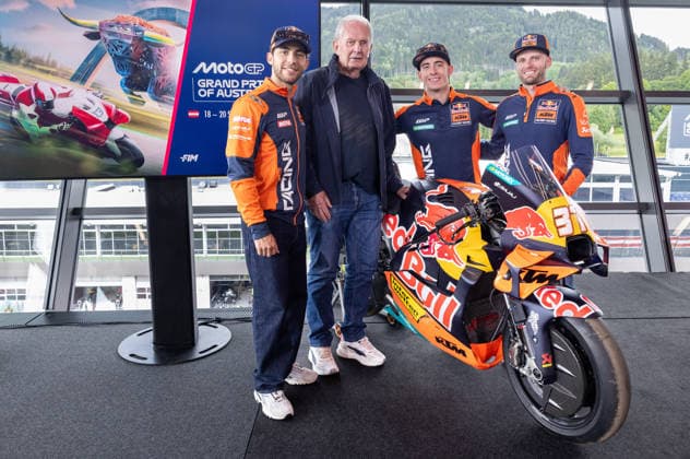 MOTORSPORTS - MotoGP, GP of Austria 2026 SPIELBERG,AUSTRIA,19.MAY.26 - MOTORSPORTS - MotoGP, Grand Prix of Austria, Red Bull Ring, preview, media day. Image shows Enea Bastianini (ITA Red Bull KTM Tech3), Helmut Marko , Pedro Acosta (ESP Red Bull KTM Factory Racing) and Brad Binder (RSA Red Bull KTM Factory Racing).  GEPAxpictures xHaraldxSteiner