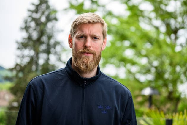 260519 goaltender Magnus Hellberg of Sweden poses for a portrait at a press event during the 2026 IIHF Ice hockey, Eishockey World Championship, WM, Weltmeisterschaft on May 19, 2026 in Bern. Photo: Jesper Zerman BILDBYRAN kod JZ JZ0720 ishockey ice hockey ishockey-vm 2026 vm 2026 iihf world championship pressträff event meeting sverige sweden day 5 bbeng Copyright: JESPERxZERMAN BB260519JZ034