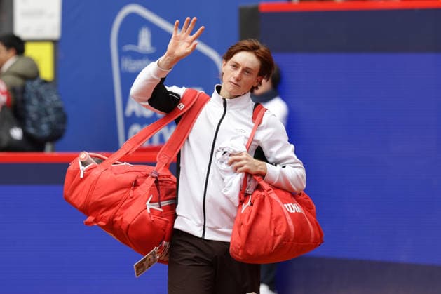 2026.05.19, xFSx, Bitpanda Open Hamburg ATP500, Achtelfinale, Herren-Tennistunier in Hamburg , Am Rothembaum in Hamburg , Ignacio Buse (PER) bedankt sich bei den Fans, bedankten Copyright: HMBxMedia FernandoxSoares