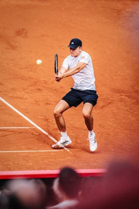 Tennis Männer bitpanda Hamburg Open ATP, Tennis Herren 500 Justin Engel (GER) vs. Ugo Humbert (FRA) 19.05.2026 Rückhand Justin Engel Hamburg Tennisstadion am Rothenbaum Hamburg Deutschland